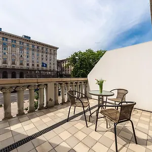 Kreschatik 21, With Terrace Apartment Kyiv